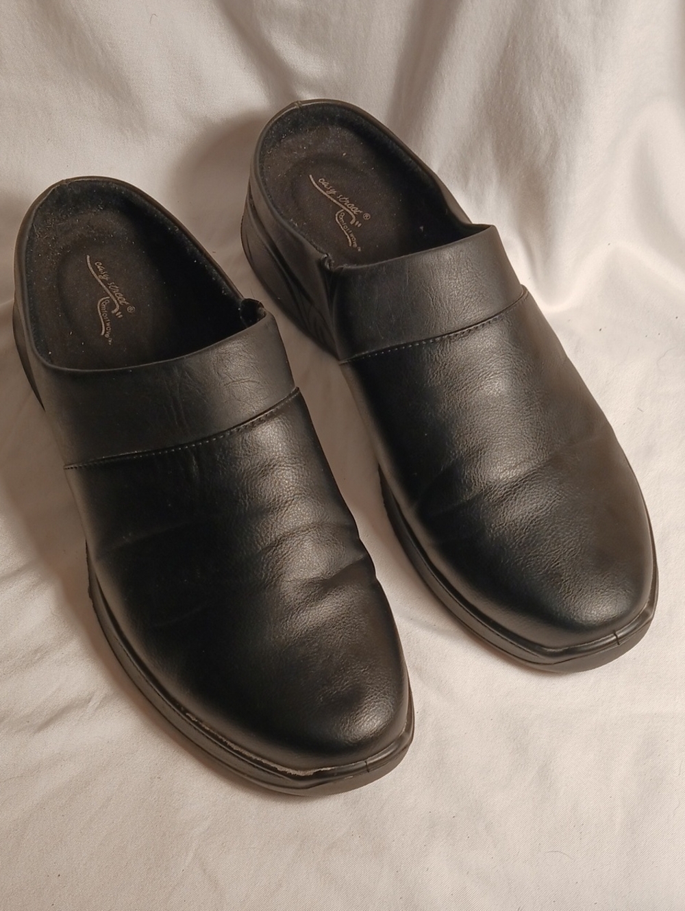 Easy Street Comfort Wave Mules Clogs